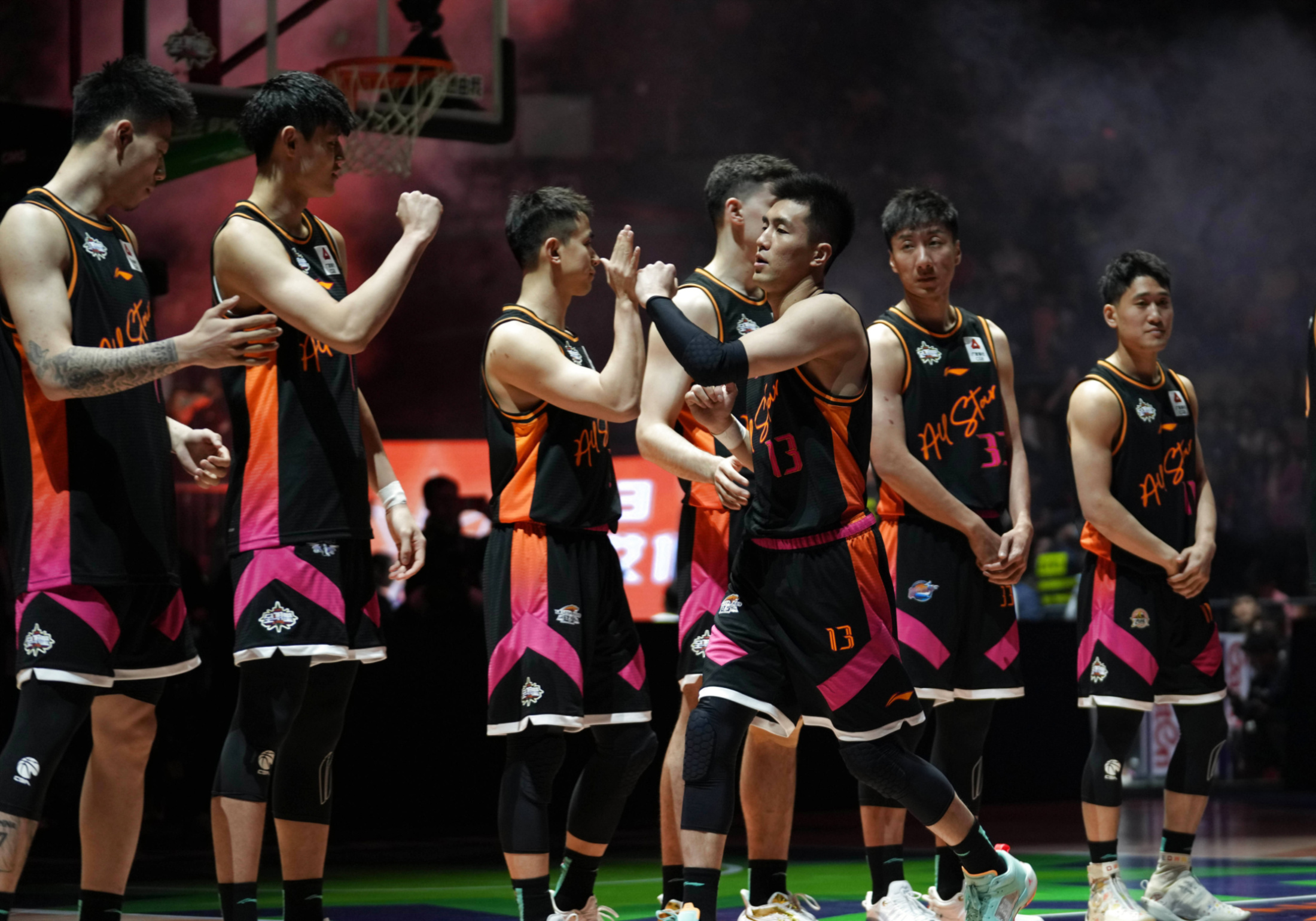 开云平台 -赛地聚焦：CBA季后赛关键时刻热度飙升；多特蒙德篮板制胜；质疑声仍在；医务组通报恢复 