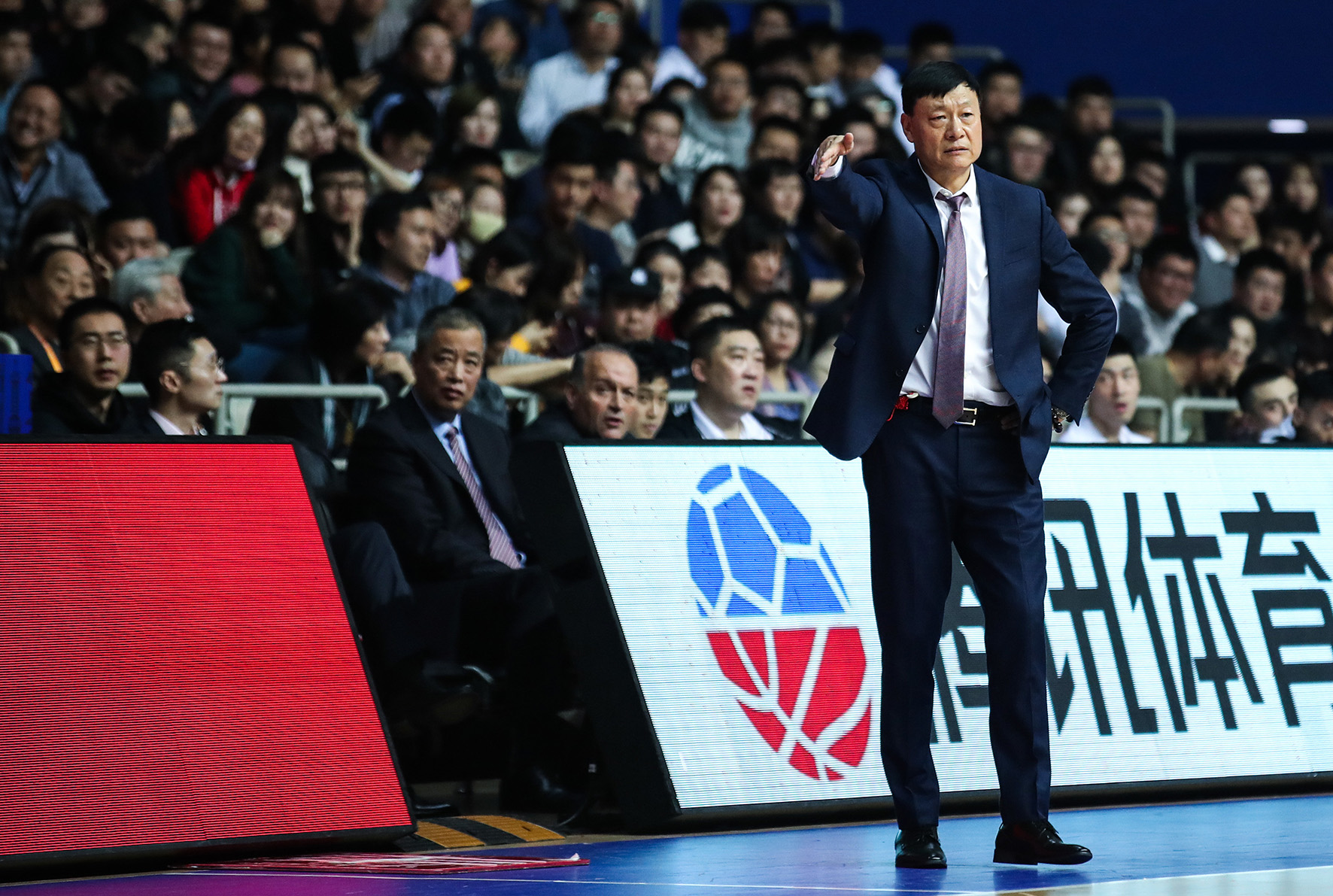 开云网址 -浙江稠州内部会议纪要流出——关键时刻再遭质疑；CBA常规赛使命明确；赛程密集仍需轮换 