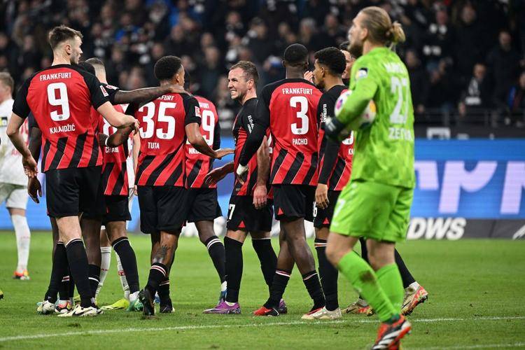 开云官方网站 -德国杯今夜再迎强敌；法兰克福强势反弹；主帅态度：管理层满意；身体对抗强度拉满的简单介绍