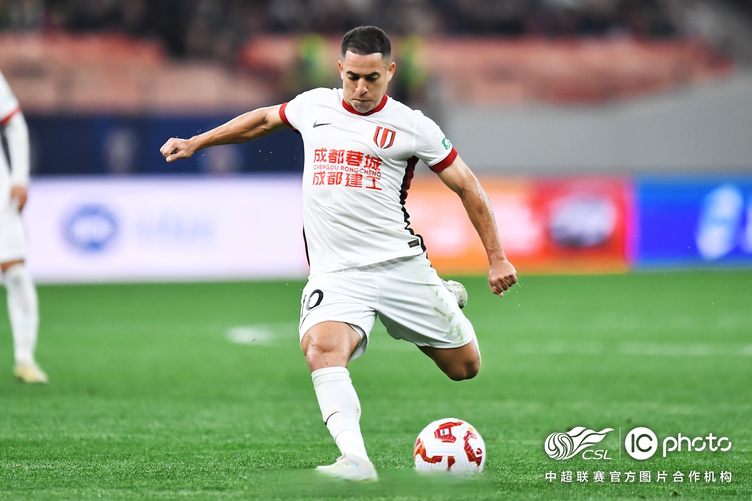 开云登录入口 -赛后体能课后，成都蓉城回应争议备战全明星赛，压力陡增，球队文化再被提及(成都蓉城每场比赛到底有多少人抢票)