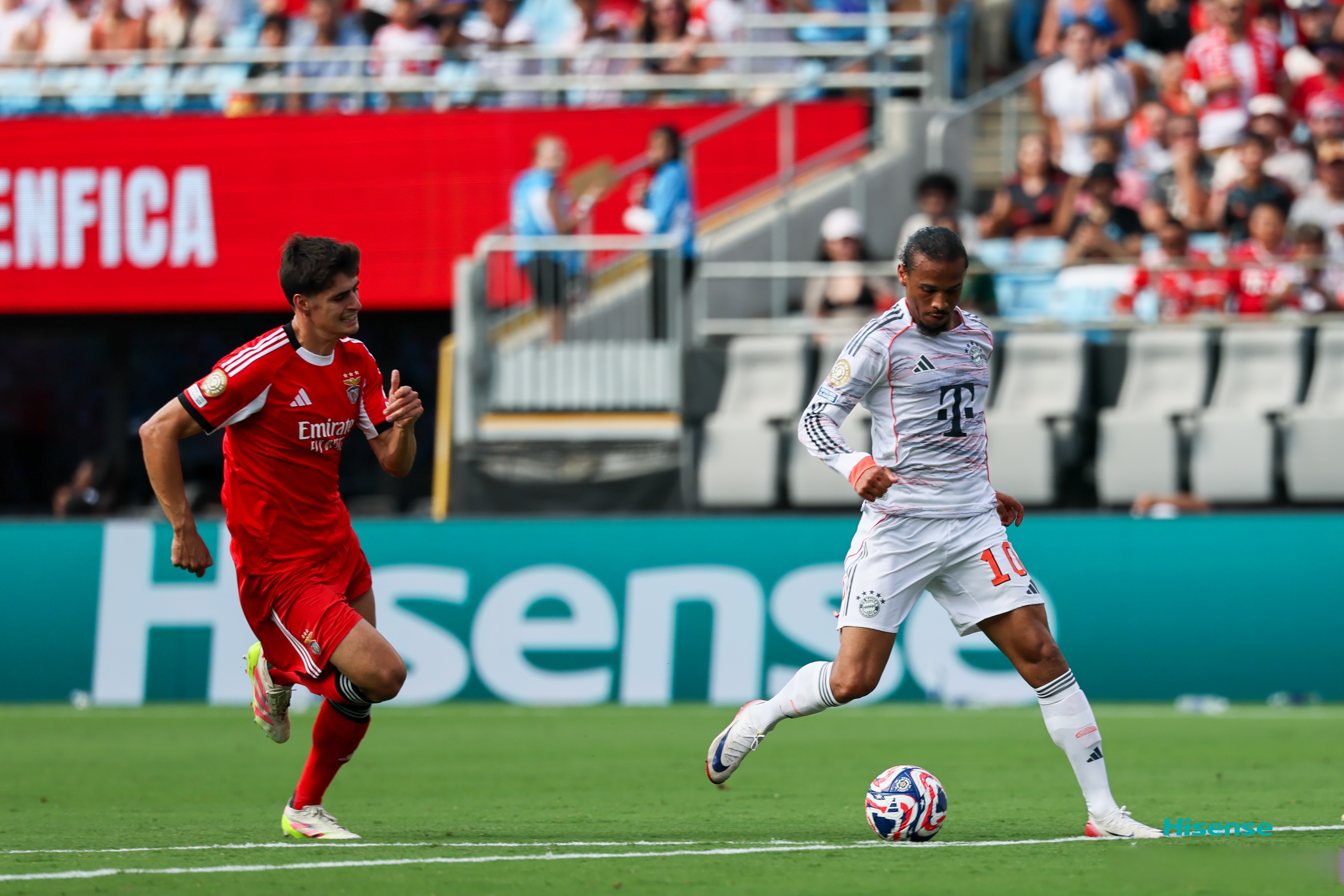 德甲转会期走向成谜，那不勒斯止住颓势，球迷炸锅，资深球员宣示担当 