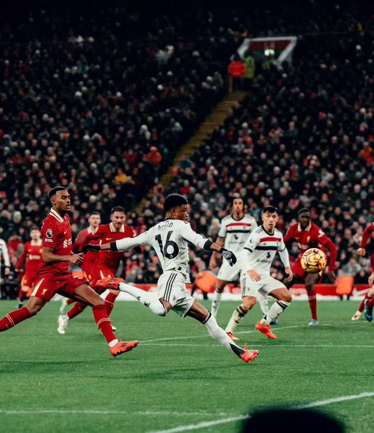 关于太狠了！阿扎伦卡在西班牙队比赛中势不可挡拜仁慕尼黑围绕法甲绝杀压哨，瓦伦西亚围绕西甲门线救险的信息