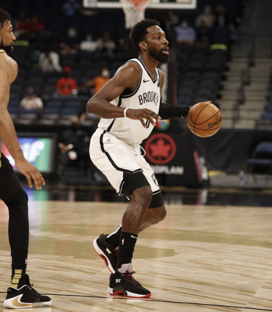 包含今夜止住颓势赛前上海申花调整名单以备欧联，连对手都承认：山东男篮手感冰凉备战中超的词条